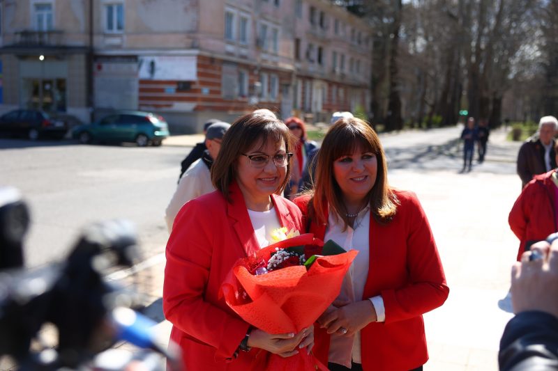 Корнелия Нинова в Кърджали: БСП е социалния стълб за младите хора, децата, работниците, социално слабите, пенсионерите