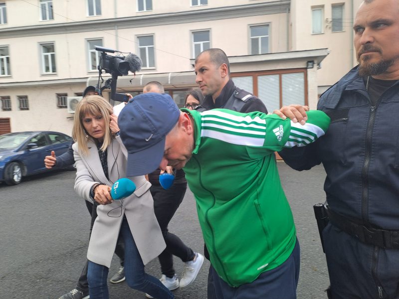 Задържаха председател на подвижна секция