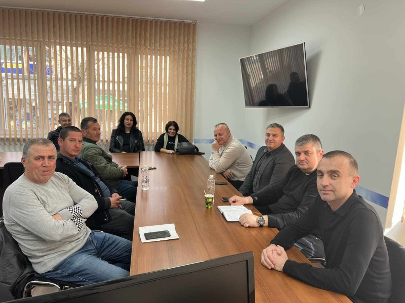 Джебелчани поставиха проблемите си пред народния представител Байрам Байрам Джебелчани поставиха проблемите си пред народния представител Байрам Байрам