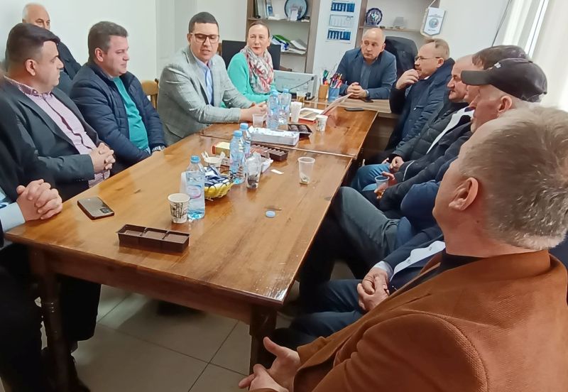 Депутатът от ДПС Елван Гюркаш с приемен ден в Черноочене Депутатът от ДПС Елван Гюркаш с приемен ден в Черноочене