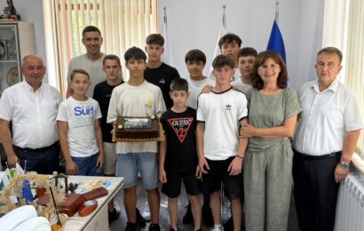 Младите огнеборци от Черноочене демонстрираха отборен дух в „Албена“, общинското ръководство ги поздрави и им обеща пълна подкрепа