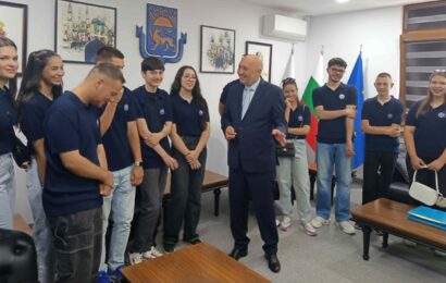 Ден на държавния служител