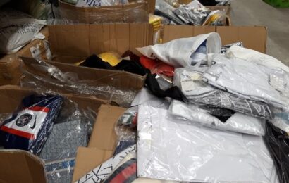 Над 16 000 „маркови“ стоки задържаха на МП Капитан Андреево Над 16 000 „маркови“ стоки задържаха на МП Капитан Андреево