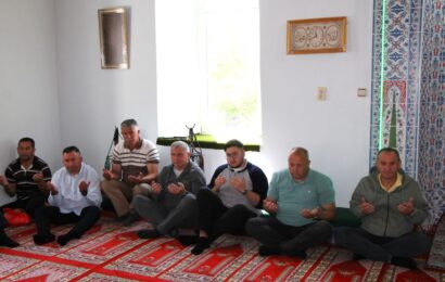 Стотици се събраха на традиционния мевлид за здраве и берекет в Долно Прахово