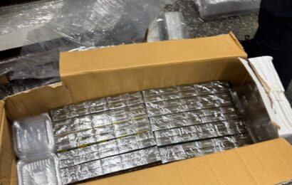 400 000 къса контрабандни цигари задържаха митничари на МП Капитан Андреево 400 000 къса контрабандни цигари задържаха митничари на МП Капитан Андреево