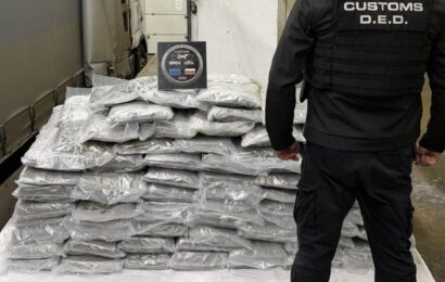 Марихуана за над 1,8 млн. евро откриха сред товар с дървен материал на МП Капитан Андреево
