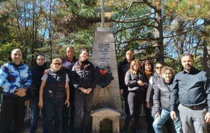 Областната администрация в Кърджали почисти паметника на Маказа