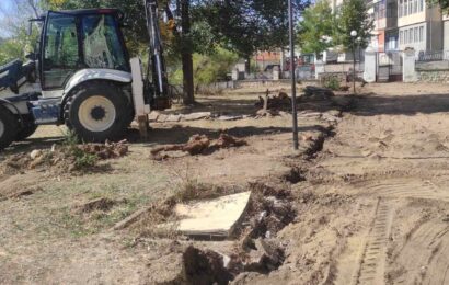 Започна благоустрояването на централния площад в Боровица