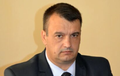 Бисер Николов поздрави кметовете и общинските служители в областта за Деня на българската община и местното самоуправление Бисер Николов поздрави кметовете и общинските служители в областта за Деня на българската община и местното самоуправление